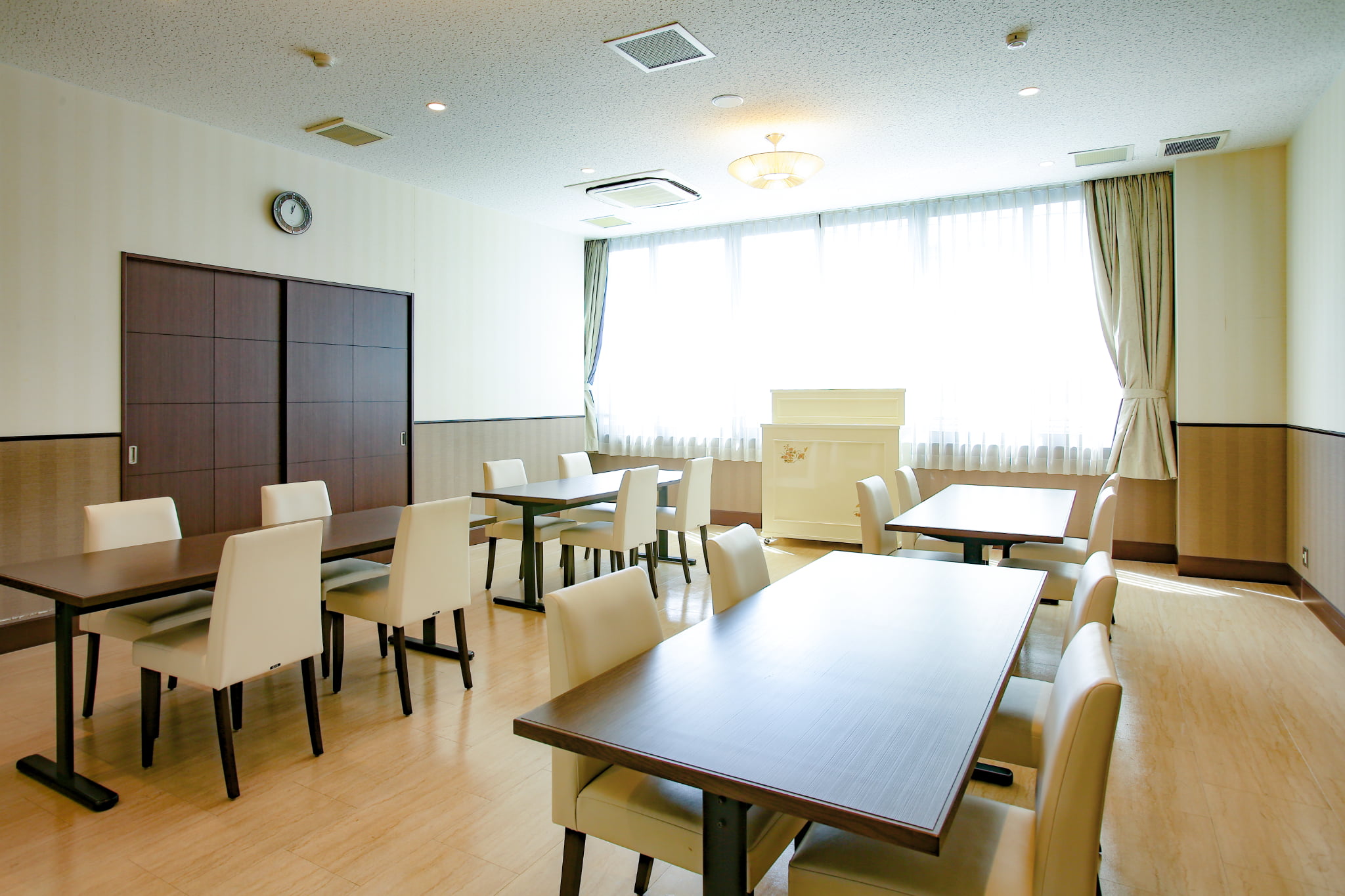 会食室